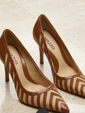 PAZZO Brown & Cream Chevron Pointed Toe Pumps